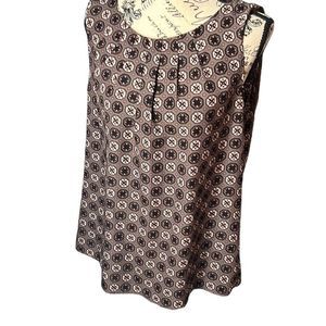 LOFT Women's Damask Tapestry Pleated Neckline Sleeveless Blouse Taupe Medium